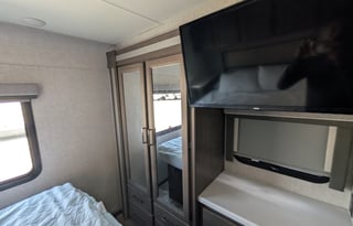 New 2023 Thor Motorhome less than 8K Miles driven