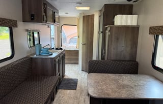 Incredible Family Friendly Trailer Camper
