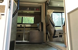 2016 Winnebago Brave 27b