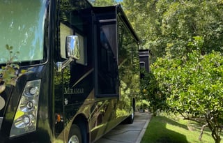 2019 Thor Motor Coach Miramar 37.1