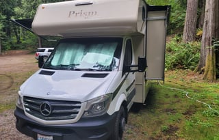 Sleek Coachmen Prizm Drives Like a Van!