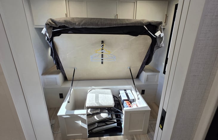 Large underbed storage