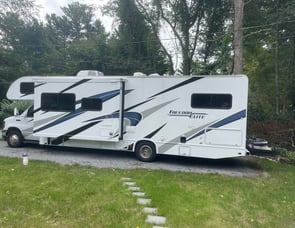 Thor Motor Coach Freedom Elite 30FE
