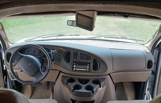 Beautiful, Spacious, Easy Driving Winnebago!