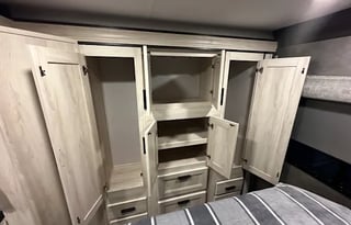 Ford Sunseeker Sleeps 10 In SoCal