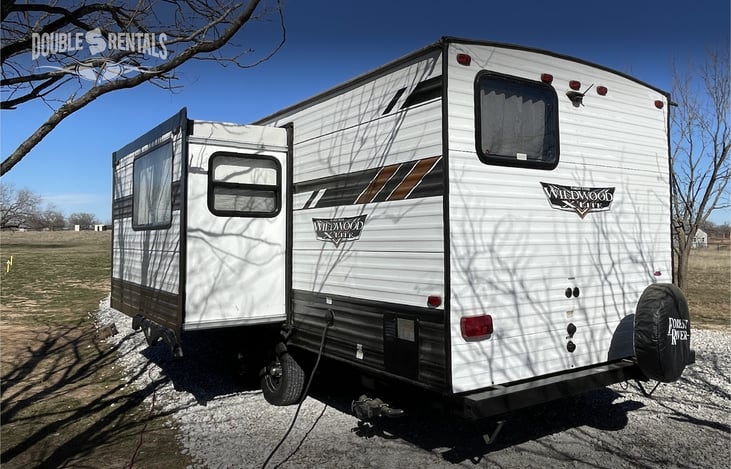 Exterior Off-Door Side with Slide-Out