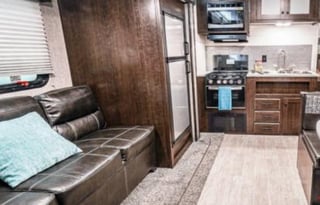 Buc-ee the 2020 Heartland Trail Runner