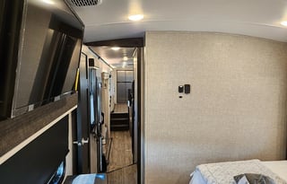 43' Jayco North Point, 5th Wheel, Sleeps 6