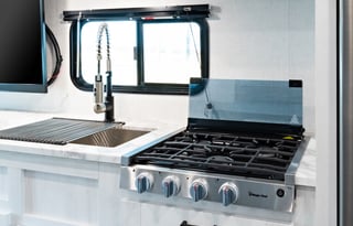 2022 EAST TO WEST Entrada 2900DS