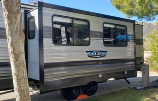 Bunkhouse & Lounge, Fully-Loaded & Turn-key Ready!