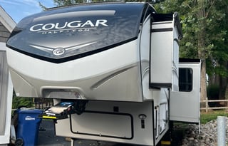 2022 Keystone 25’ 5th Wheel - DELIVERY ONLY