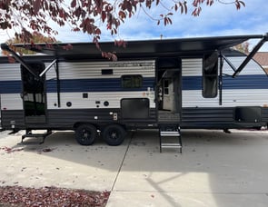 Forest River RV Cherokee Grey Wolf 23DBH