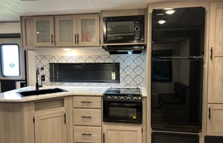 2023 COLEMAN LANTURN 262BH