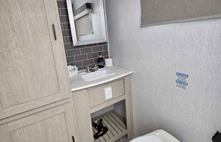 WANDERWHEELS RV ON THE ROAD