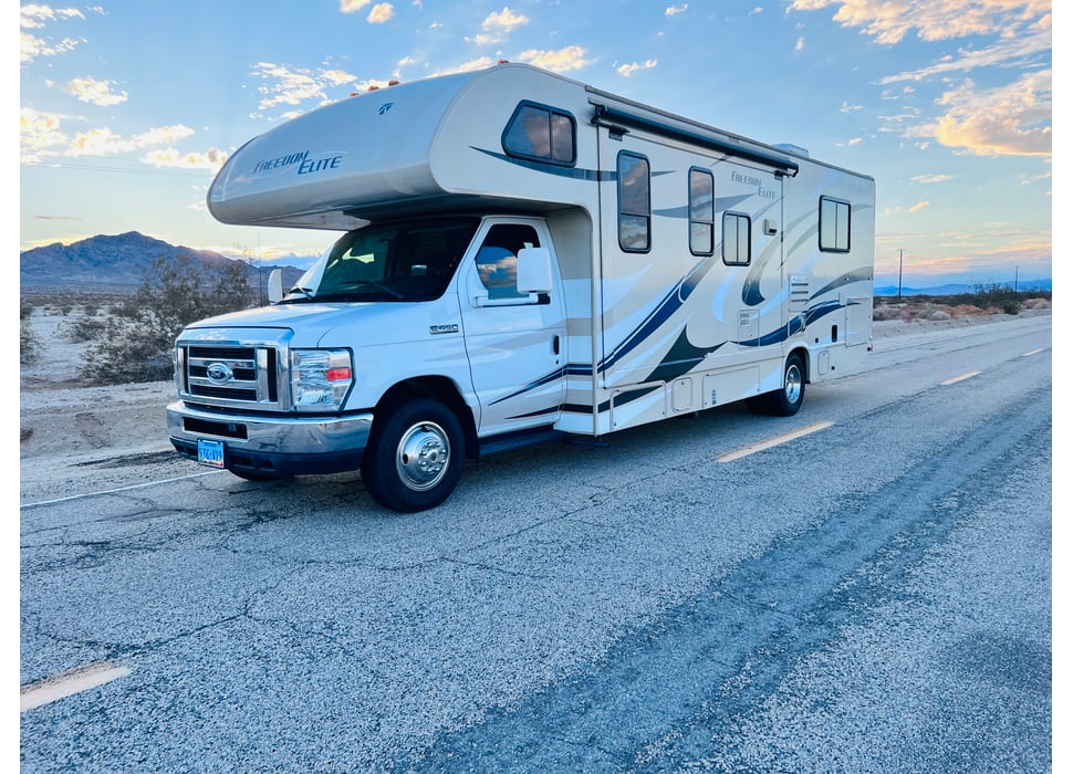 Class C Motor Home rentals in Las Vegas