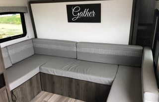 2022 Coachmen Clipper Camping Trailer Ultra-Lite