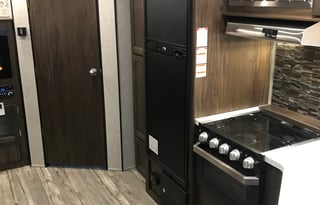 2017 Cherokee Grey wolf