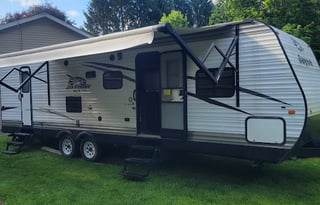 MOJO's Spacious Jayco Jayflight