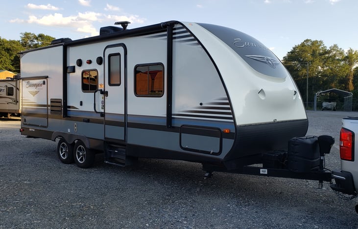 Pet-friendly, light-weight, and ready for your next adventure! | RVshare