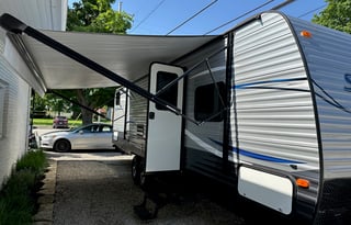 2017 Keystone Summerland 2980BH Sleeps 8!