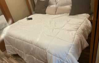 2017 Winnebago Sunova 36Z