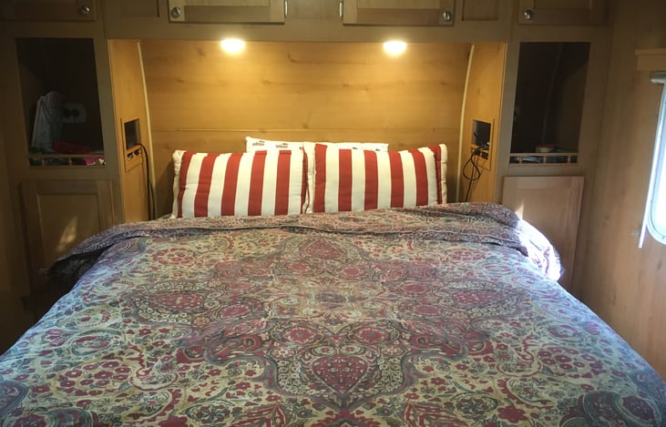 Queen walk-around bed