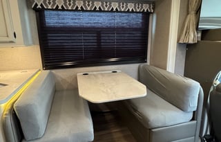 '21 Entegra Odyssey 31F | Stocked |Sleeps 8| Bunks