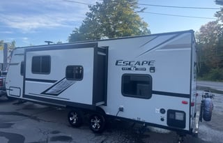 Ultimate Camping Escape 2020 KZ Escape E231BH