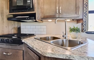 10-Person Jayco Redhawk 31F Vacation