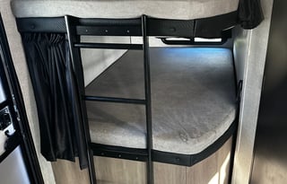 Roaming Retreat: Explore with Comfort!