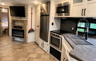 2 private rooms glamping retreat sleeps 8 yes pets