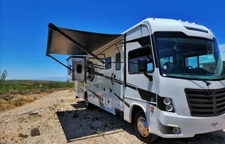 2022 FR3 34DS Class-A(Gas) Sleeps Up to 8 + Tent