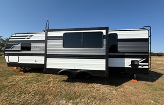 2021 Grand Design Transcend **Very Spacious**