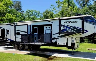 2021 Keystone RV Fuzion 424