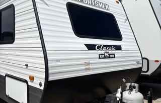 Lil Cozy Ready to Book Great for First Time RV'ers