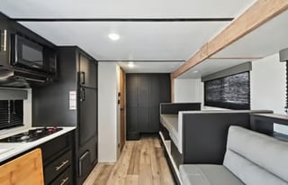 2022 Keystone Springdale 1860SS: Light, Spacious