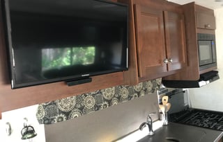 The BEST Local Class C RV for San Diego Camping!