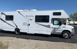 2015 Thor Motor Coach Four Winds 28A