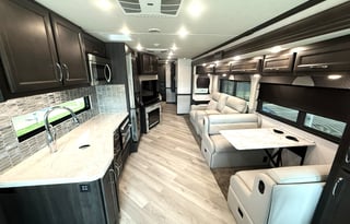 2024 Fleetwood Bounder 35K