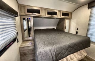 Alpha Wolf – Modern, Spacious, Adventure-Ready!