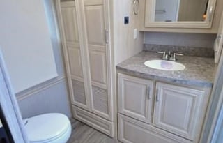 2018 Forest River Legacy Bunk House(DIESEL PUSHER)