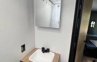 2022 Springdale 28ft Bunkhouse - Solar/Inverter