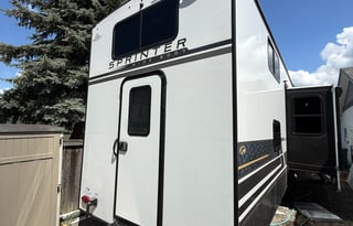 Luxury Family Fifth Wheel - 2025 Keystone Sprinter
