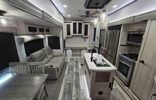 2023 Sandpiper 388BHRD