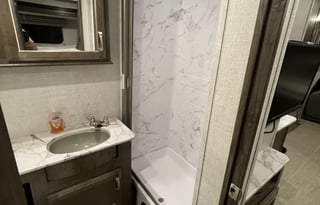 2022 GULFSTREAM WITH BUNK BEDS AND KIDS APPROVED