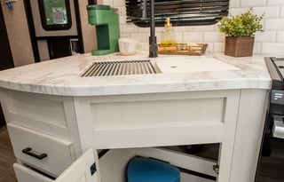 Experience Adventure in this 2023 Jayco Jay Flight