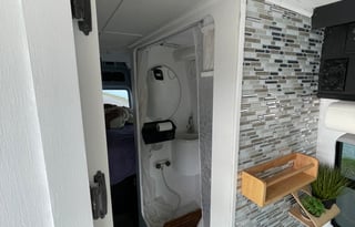 "The Cascade" - Luxury Sprinter Van With Unlimited Mileage