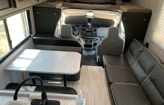 2021 Coachmen RV Leprechaun 270QB(Paris) Ford 350