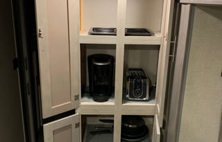 "Adventure Awaits: Cozy & Fun RV Rental!"