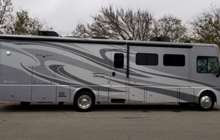 2015 Winnebago Itasca Sunova